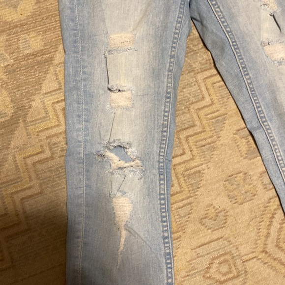 DIVINED GIRL DISTRESSED SIZE 4 JEAN LIKE NEW - Picture 6 of 11